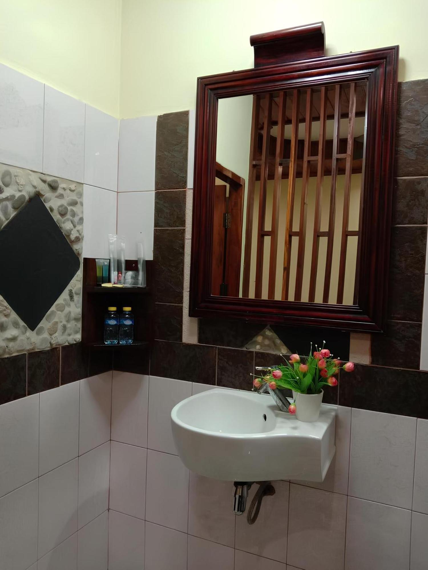Sakura Wood House Otel Luang Prabang Dış mekan fotoğraf