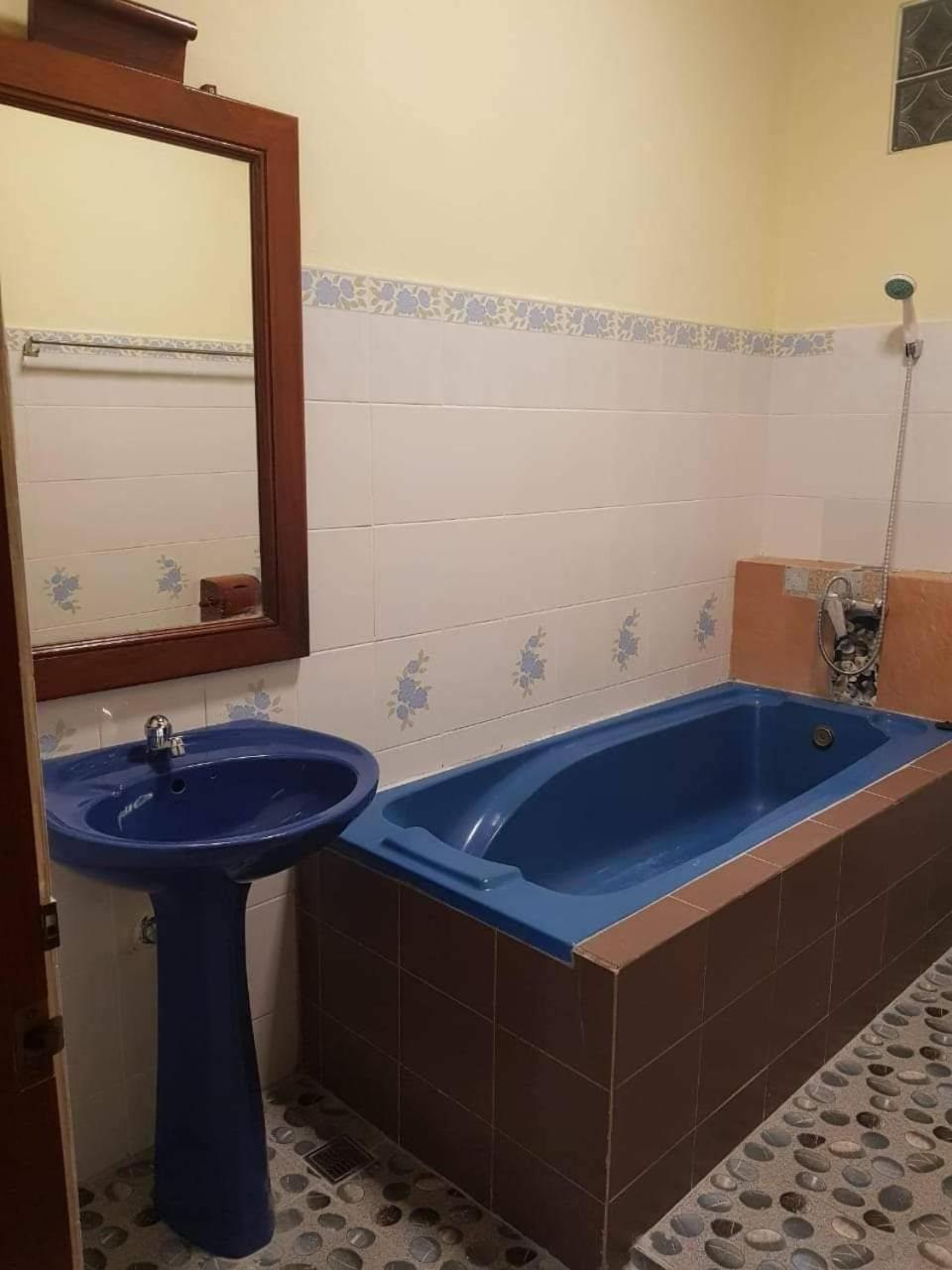 Sakura Wood House Otel Luang Prabang Dış mekan fotoğraf