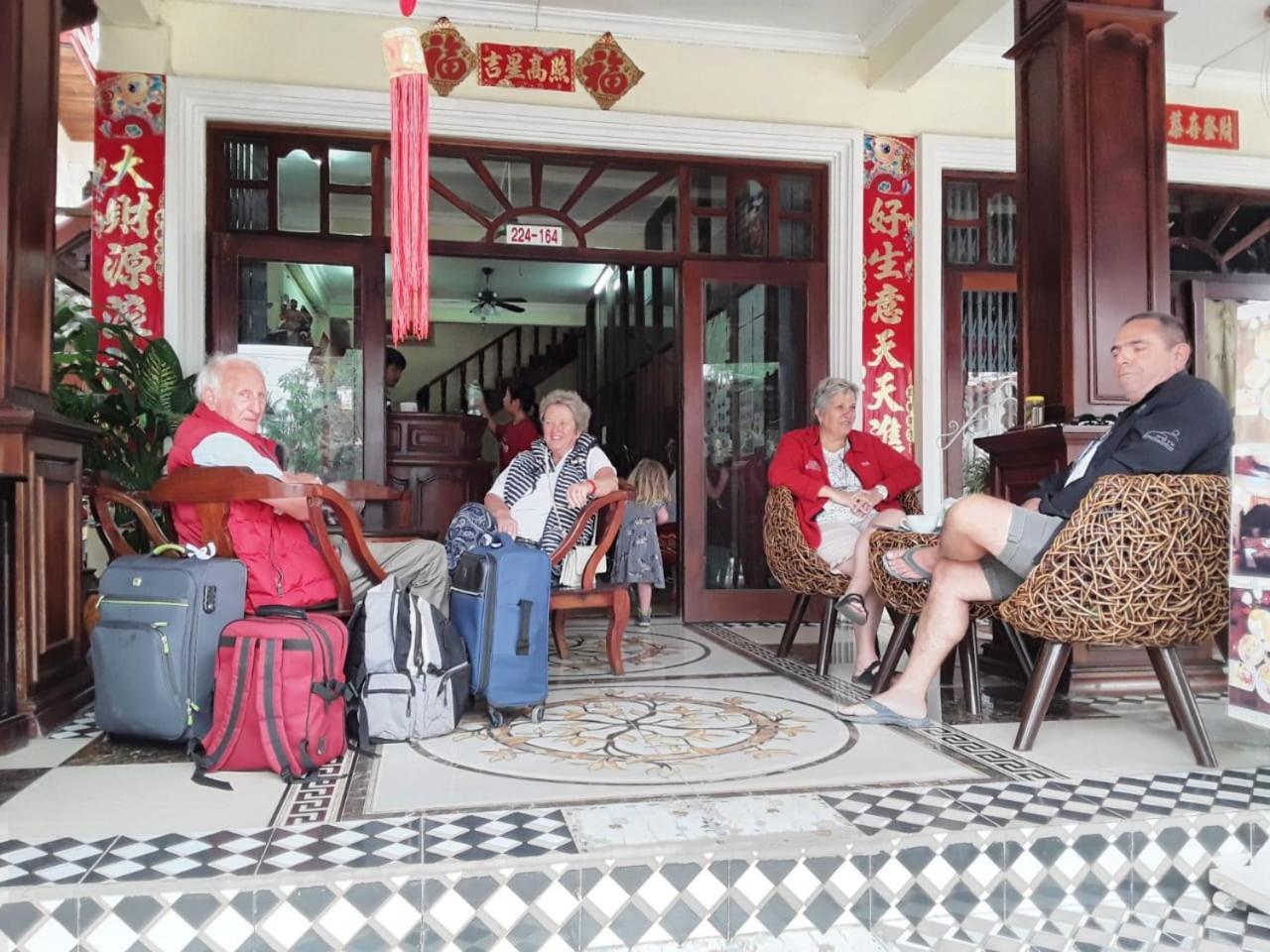 Sakura Wood House Otel Luang Prabang Dış mekan fotoğraf